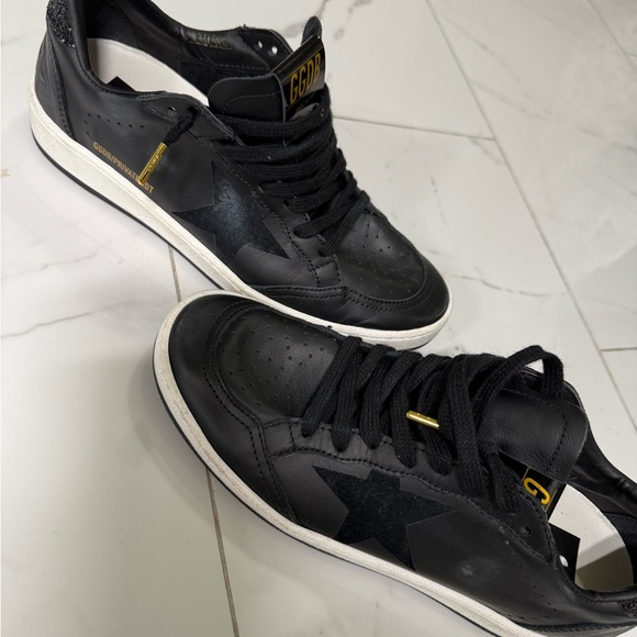 Golden Goose Men's Black Sneakers with Gold Details - Picture 1 of 5